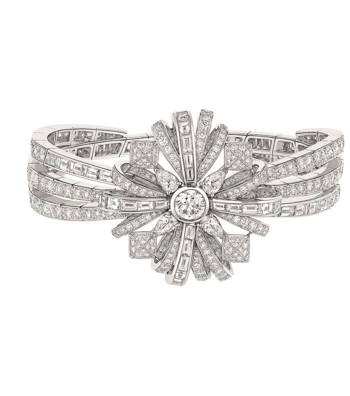 سوار Attirante الماسي المميز من مجموعة Les Talismans De CHANEL