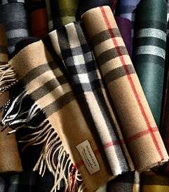 التألق والرقي مع شالات Burberry
