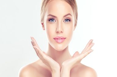 خصائص قناع الطين النقي من لوريال