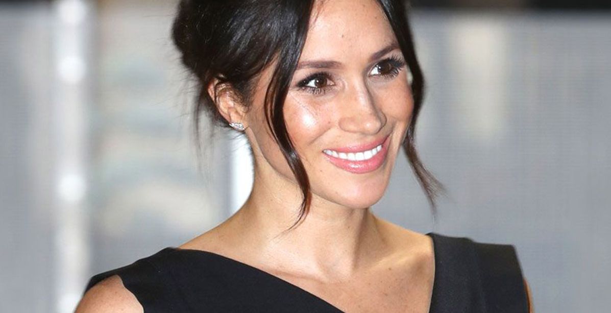صيحات الموضة التي تعتمدها ميغان ماركل والتي تخالف راي الملكة