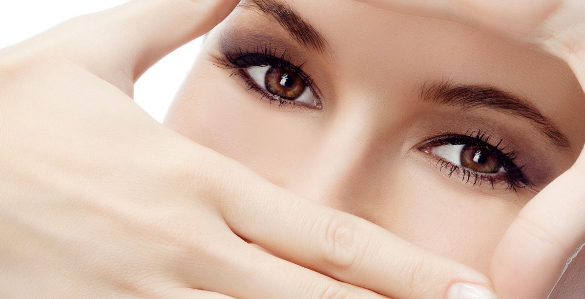 بالرموش المستعارة إحصلي على أيلاينر مثالي