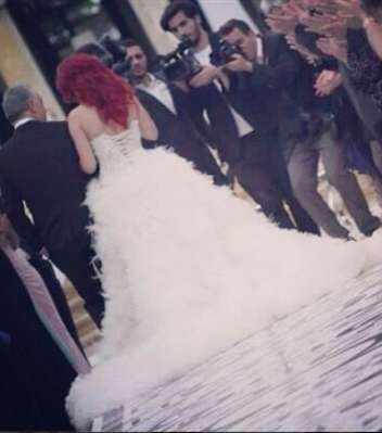 فستان زفاف هيفا وهبي في كلام على ورق