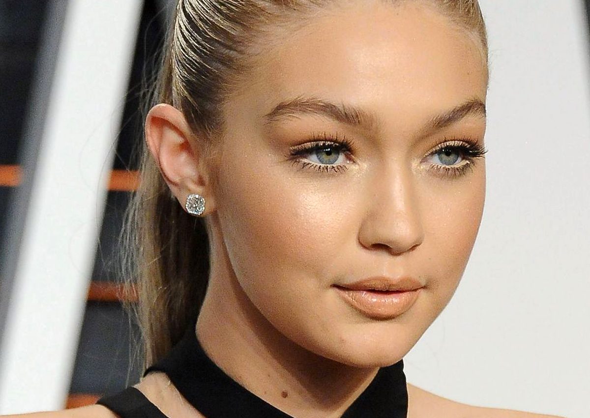 حيلة ذكية لتكبير الشفاه لا تتخلى عنها جيجي حديد