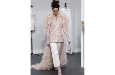 اليك بالصور، ابرز تصاميم الهوت كوتور من تصميم دار CHANEL