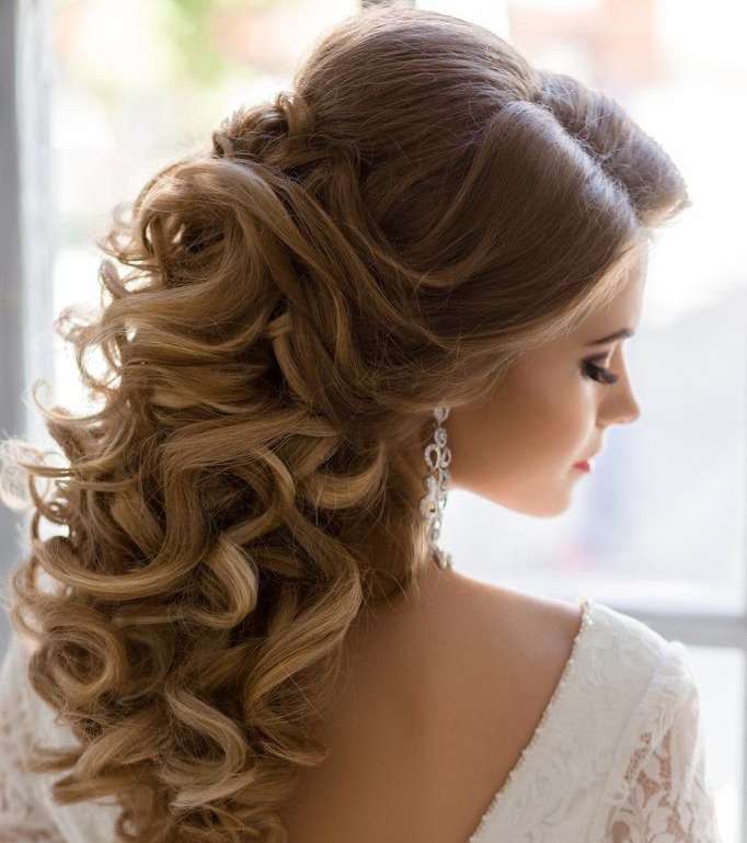 تسريحات كيرلي للشعر الطويل