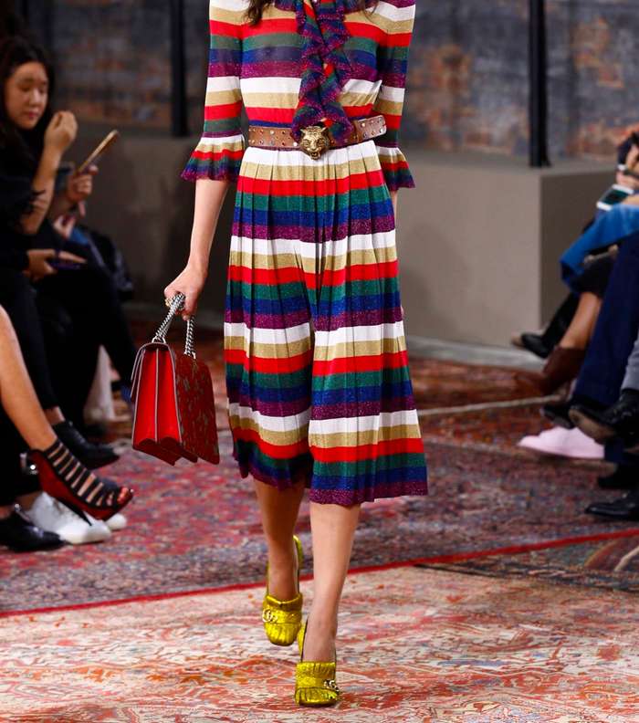 من مجموعة Gucci Resort 2016، اليك موضة الخطوط المقلمة