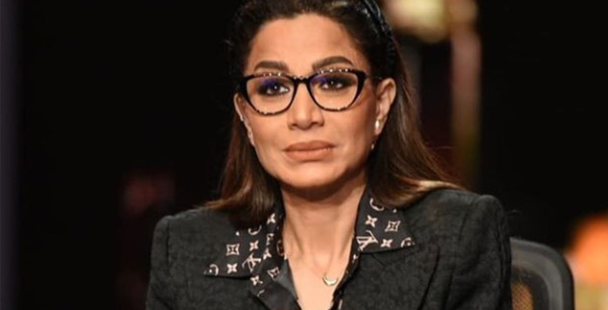 الإعلامية بسمة وهبة تتعرض لأزمة صحية  اثناء البث المباشر لبرنامجها " 90 دقيقة" 