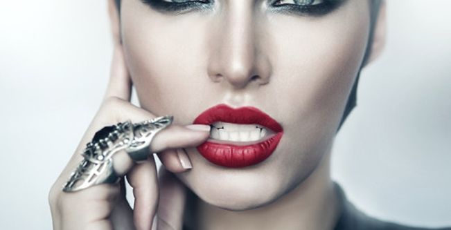 اهم مستحضرات وادوات مكياج عند التقاط الصور 
