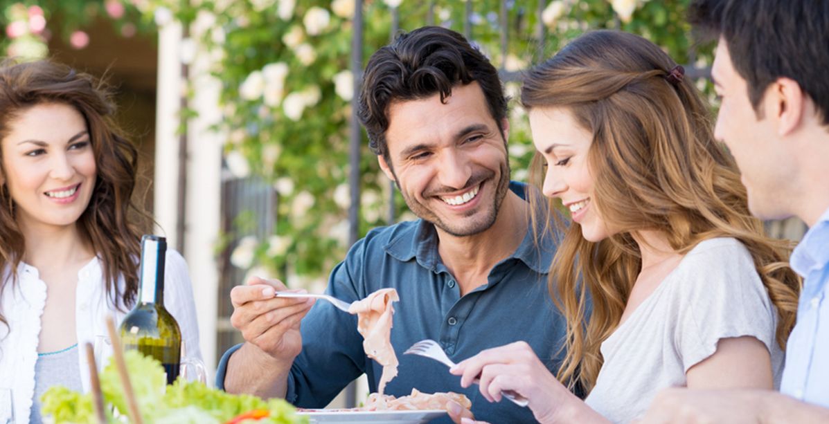 أحب شريكي ولكني أعجبت بصديقه فماذا حصل؟