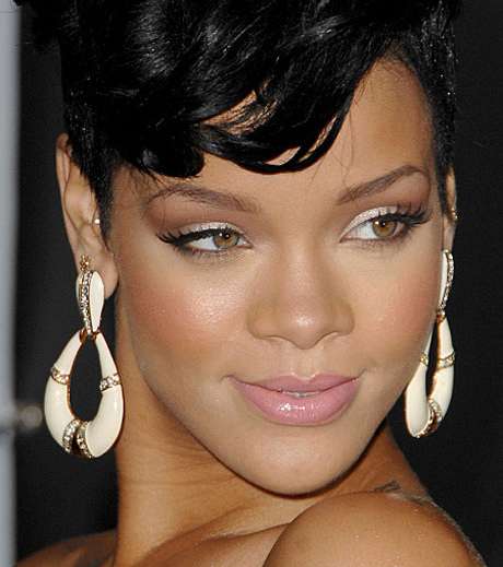 الماكياج الابيض يليق بالبشرة السمراء