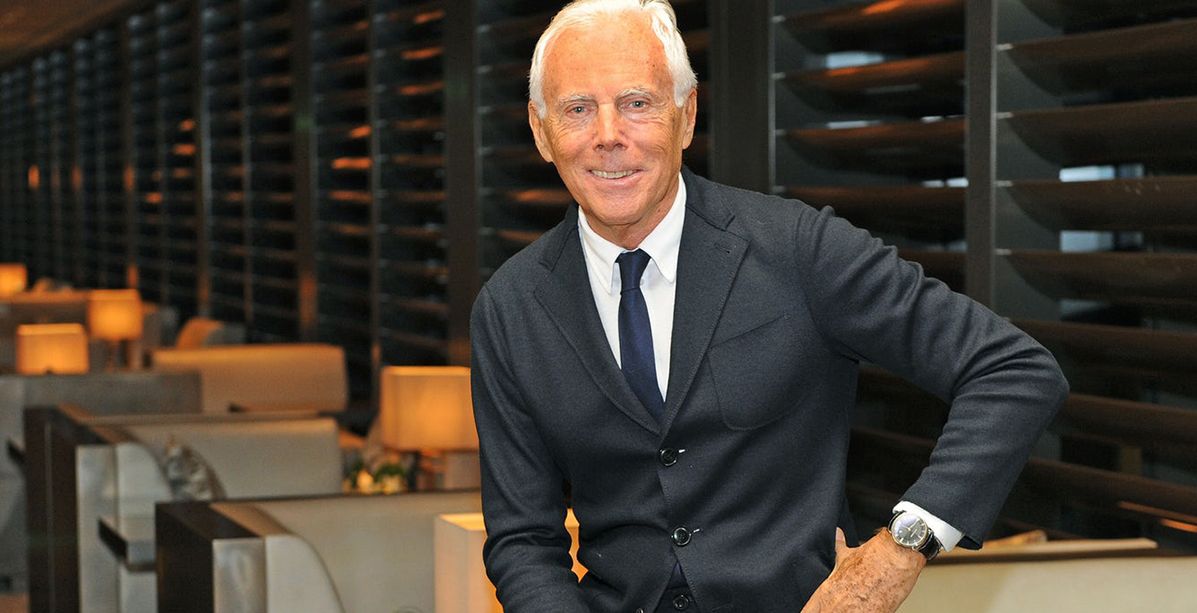 مجموعة Armani تستانف عملها بامان ضمن تدابير وتطلق مبادرات جديدة