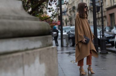 موضة الكاب او المشلح الفضفاض والطويل من شوارع باريس