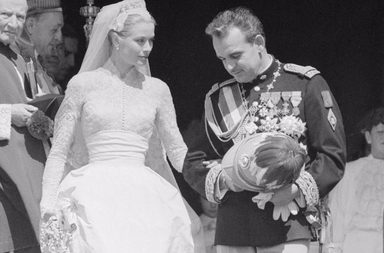 مستحضر تجميل شغل بال غريس كيلي قبل زفافها وأصرّت على اعتماده