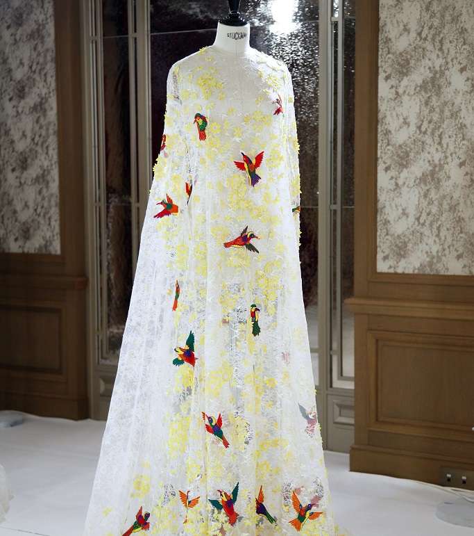 الفستان المطبع بالعصافير من رامي قاضي لصيف 2016