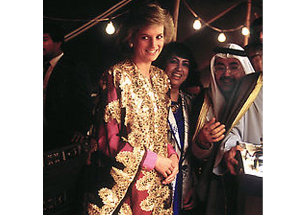 الليدي ديانا بالعباءة واللباس العربي: صورة تشاهدينها للمرة الاولى!