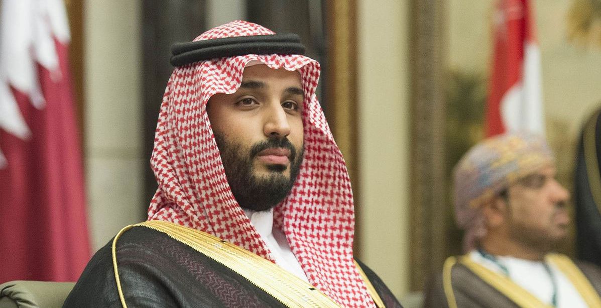ولي العهد السعودي: المرأة ليست مجبرة على اعتماد غطاء الرأس والعباءة!