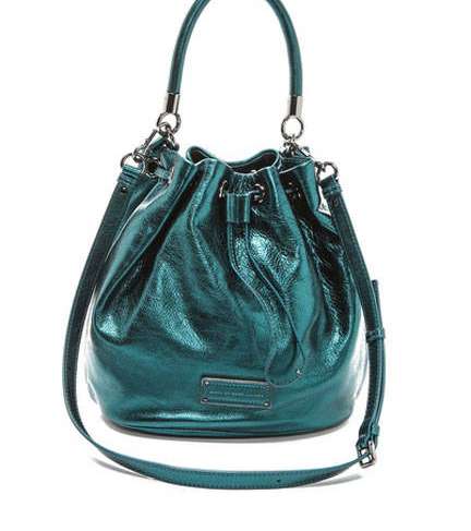 اعتمدي في موسم صيف 2014 الحقائب بأسلوب الـ Bucket Bags