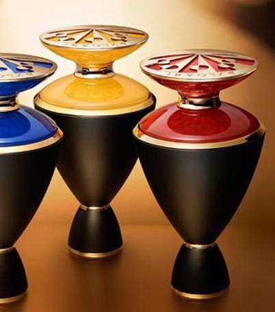 بالصور، مجموعات من الماركات العالمية لإطلالة جميلة في العيد