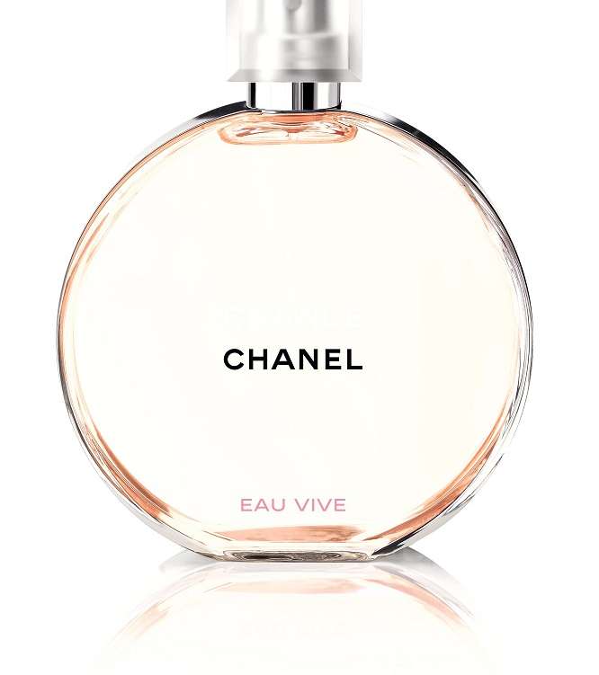 Chance Eau Vive  ومصدر ينضح بالطاقة