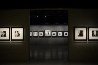 الأناقة والتصوير في معرض واحد لجورجيو أرماني