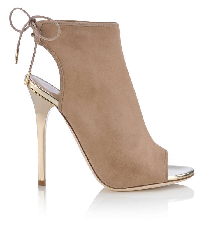 لاطلالة مميزة، اختاري احذية Jimmy Choo المفتوحة من الامام