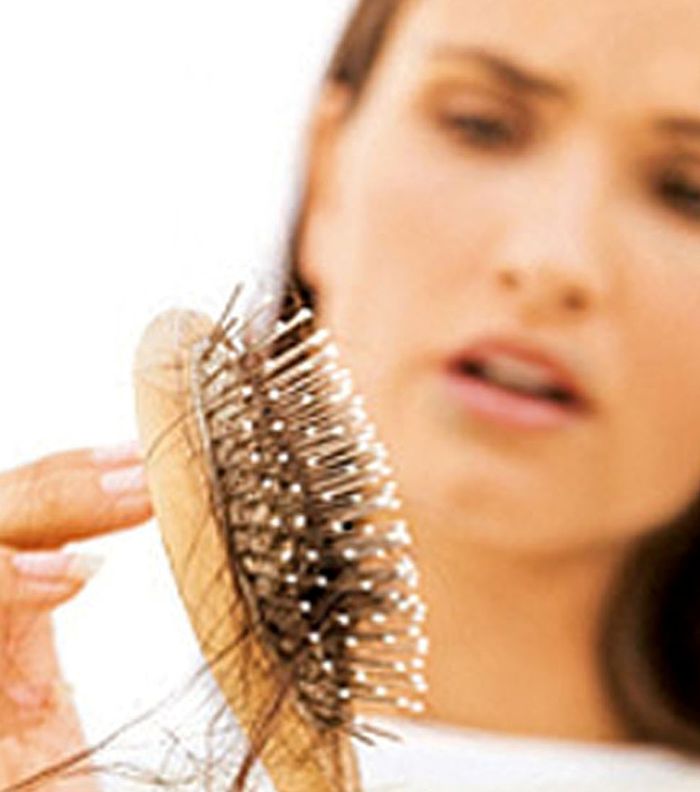 علاج الشعر المتساقط في المنزل