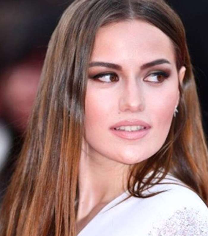 تعرفي على اناقة الممثلة التركية fahriye evcen واطلالتها في مهرجان كان 2017
