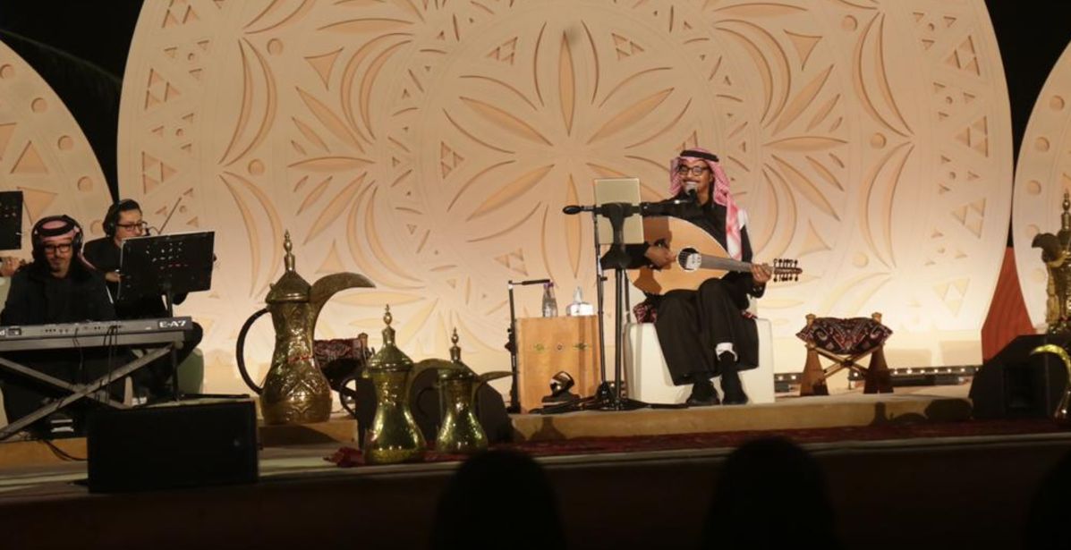 تفاعل جماهيري كبير مع أولى جلسات "أوايسس الرياض" التي أحياها رابح صقر 