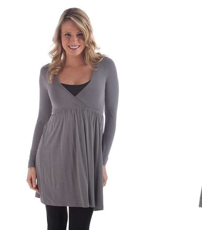 للمرأة الحامل في موسم الشتاء، ننصحها بارتداء التونيك بالأكمام الطويلة