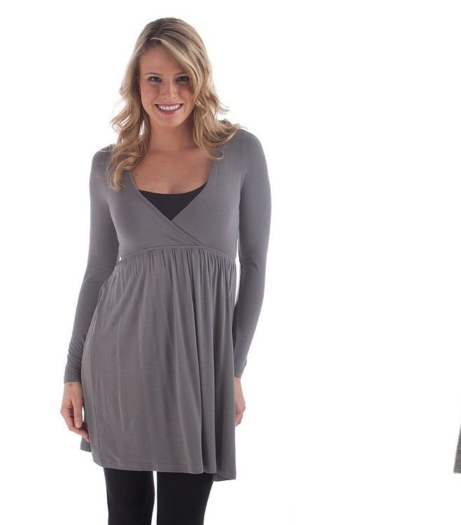 للمرأة الحامل في موسم الشتاء، ننصحها بارتداء التونيك بالأكمام الطويلة