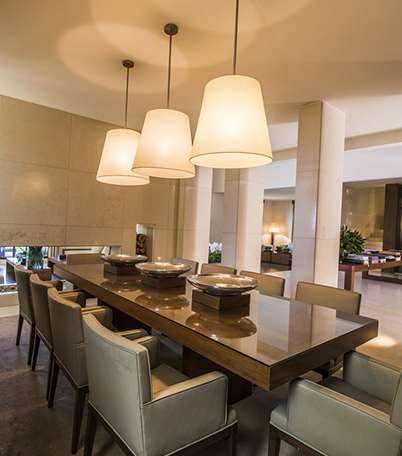 غرفة المعيشية في منزل إيلي صعب