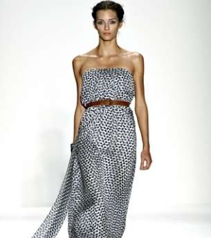 فستان ماكسي من مجموعة Luca Luca