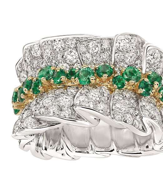 خاتم مميز من مجموعة Archi Dior تجدينه في متجر ديور الجديد في باريس