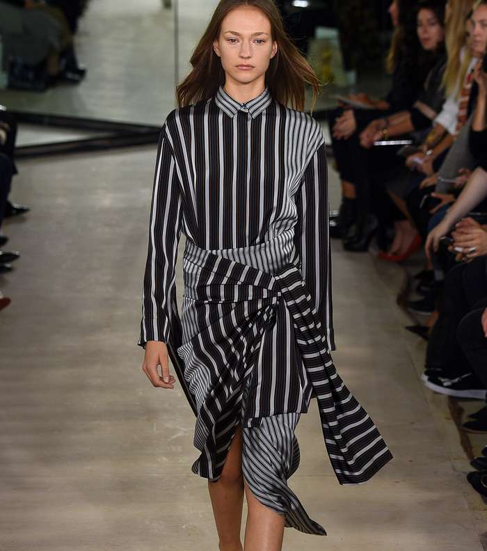 موضة الاقمشة المقلمة في صيف 2016 من Joseph