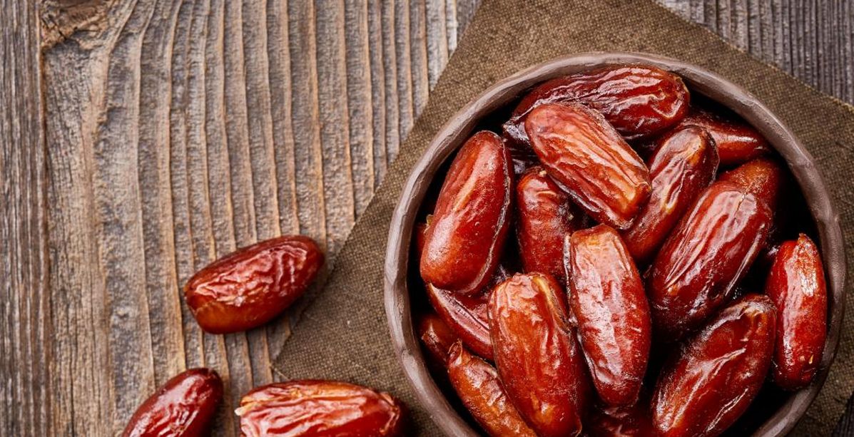 كم حبّة تمر عليك أن تتناولي كي لا تكسبي وزناً؟ 