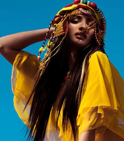 بالصور تعرّفي على موضة الأزياء باللّون الأصفر