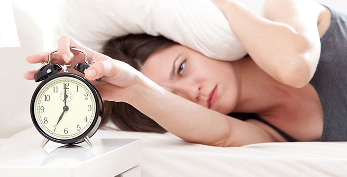 هل تحصلين على قسط كاف من النوم؟ اختبار الملعقة يكشف لك ذلك!