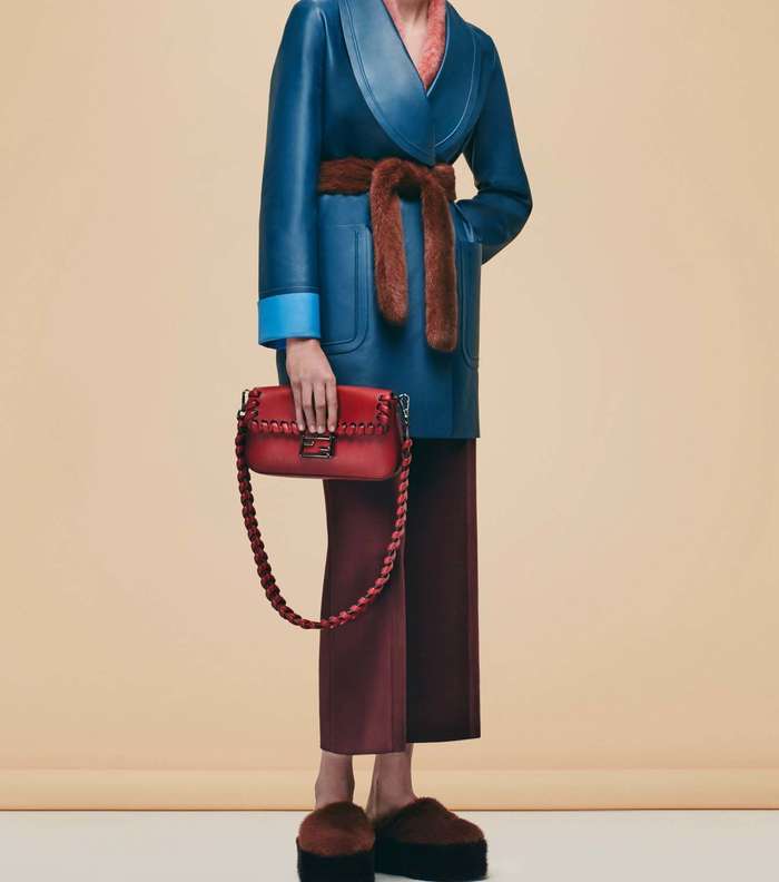 موضة سروال الـ Culotte مع معطف الكيمونو من مجموعة فندي Pre Fall 2016