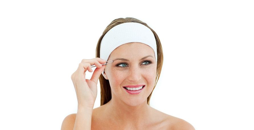 إرسمي حواجبكِ بيديكِ!