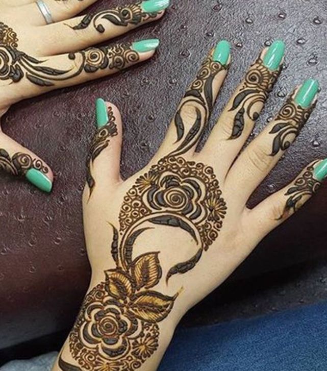 نقش حناء سهل وحلو بالموديلات