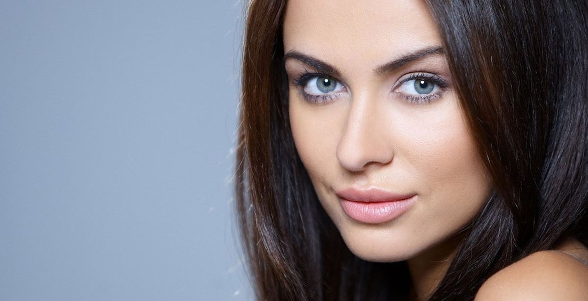 نصائح خاصة بماكياج العيون عند ارتداء العدسات اللاصقة