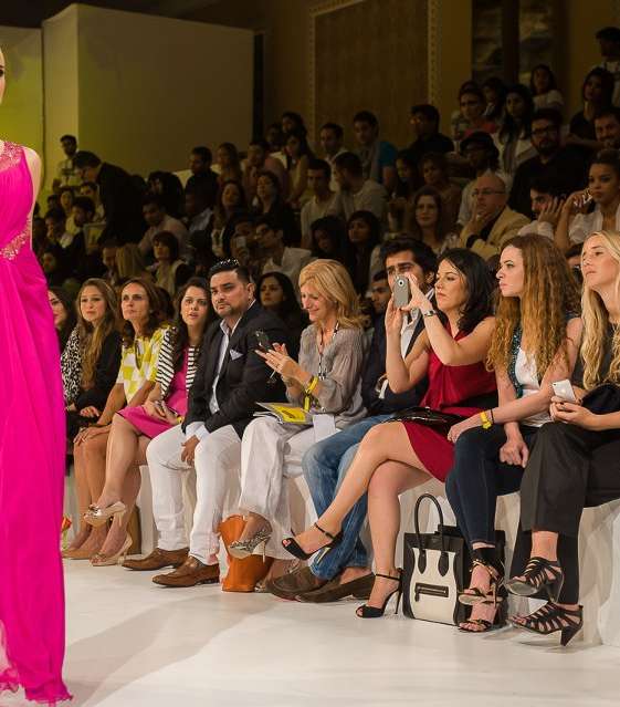 عرض أزياء مميّز لراني زاخم ضمن Fashion Forward