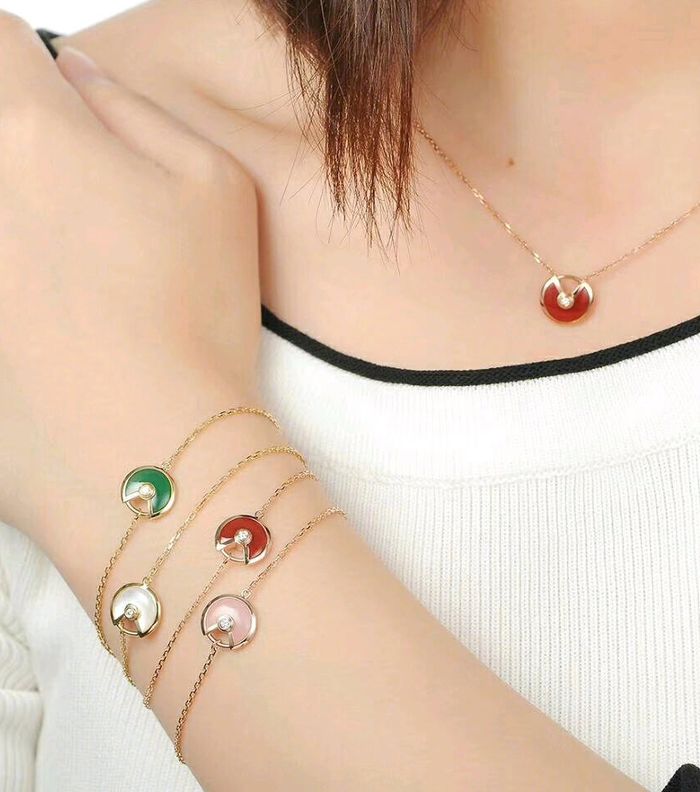 صور اجمل اساور ذهب كارتير