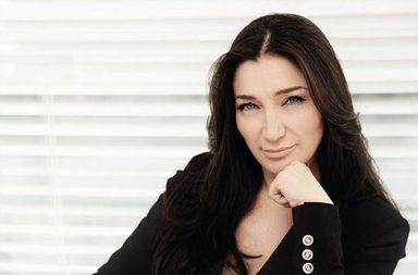 كل ما تريدين معرفته من اخبار ومعلومات وصور ووثائق عن   اليزابيث فرانشي Elisabetta Franchi