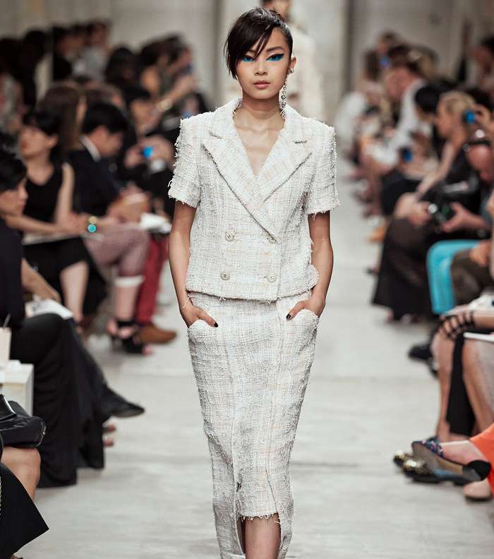 اكتشفي تصاميم Chanel لربيع 2013 من مجموعة Cruise 2013