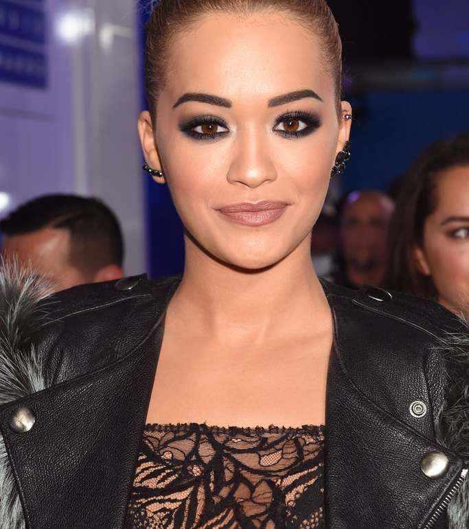 صور مكياج وتسريحات مميزة لاطلالالتك