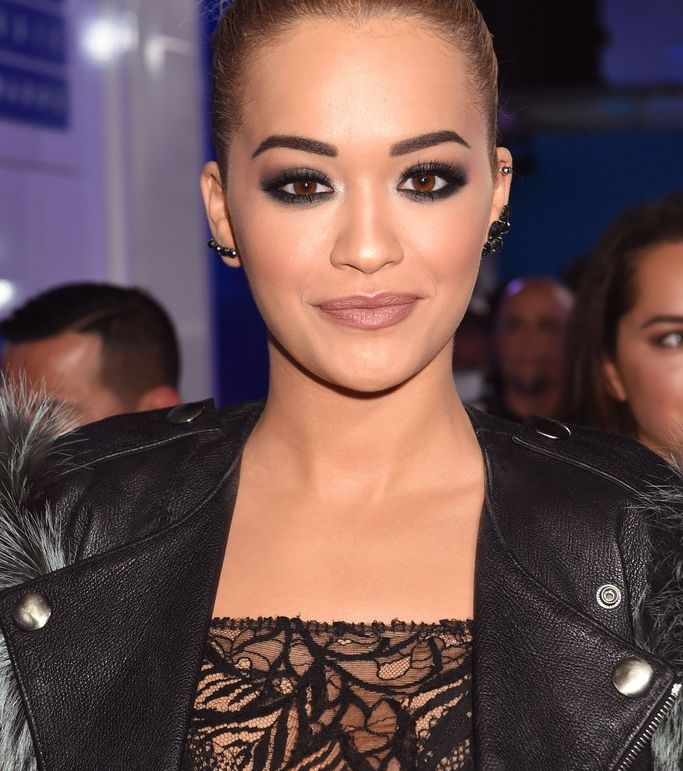 صور مكياج وتسريحات مميزة لاطلالالتك