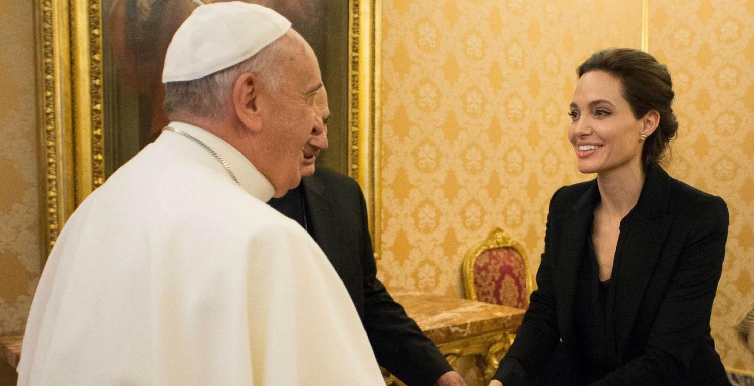 أنجيلينا جولي والبابا فرانسيس