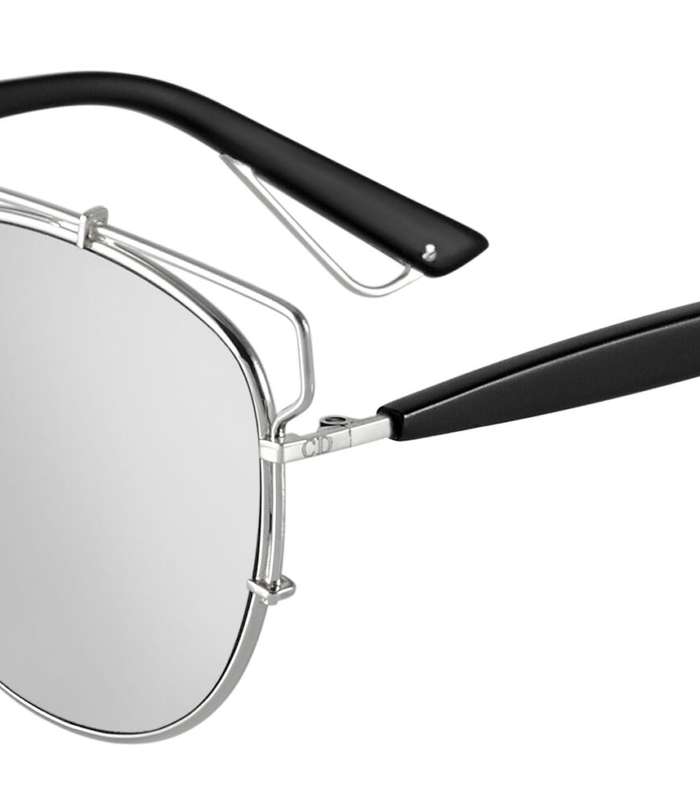 من مجموعة نظارات ديور Technologic، اليك هذه باللون الفضي الميتاليكي