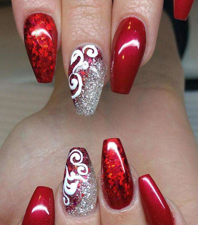 صور اجمل مناكير احمر